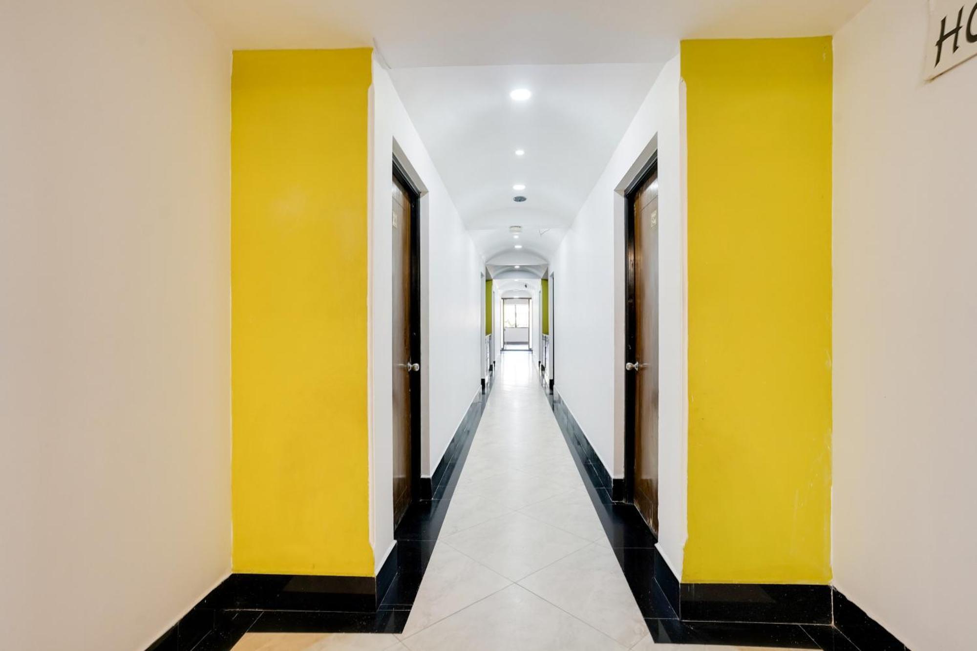 Hotel Super Townhouse Margao Near Railway Station Extérieur photo